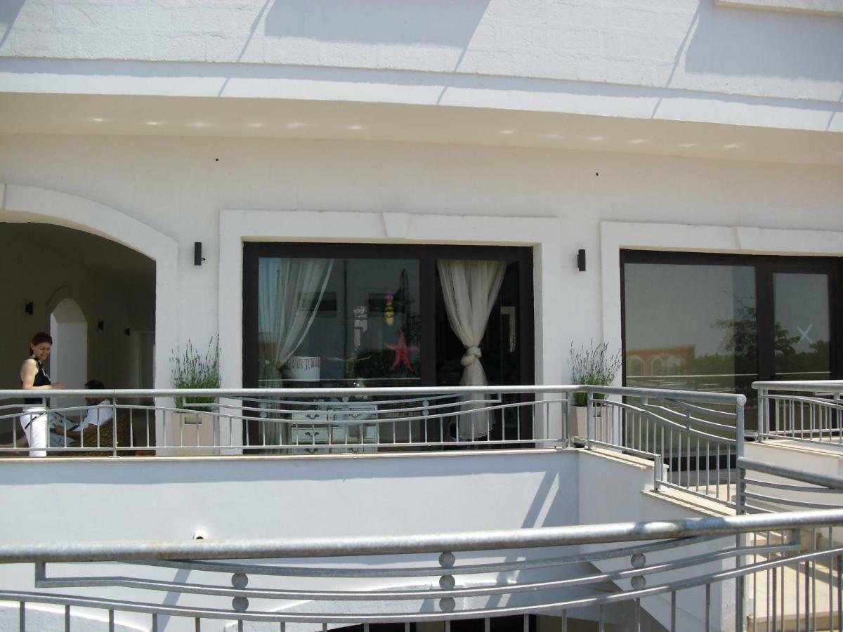 Villa In Villaggio Porto Cesareo Exterior photo